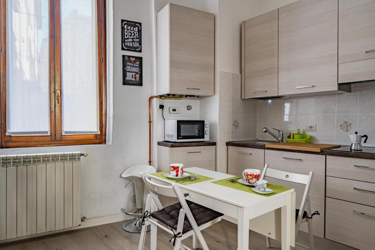 Milano, La Casetta Di Beatrice - By Host4U Buitenkant foto